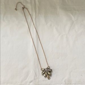 Jewel pendant necklace